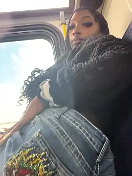 Snapshot of Loopsies chatting on 03-07-26, 08:17 Loopsies online show from 03-07-26, 08:17