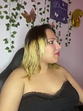 aurora bela online show from 04-10-26, 02:50