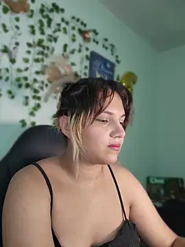 aurora bela online show from 04-24-26, 12:02