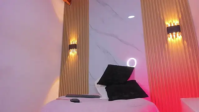 Miss ElektraNova online show from 03-31-26, 12:12