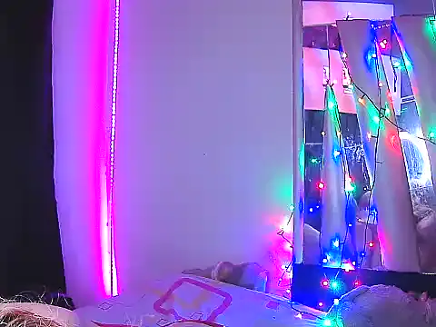 Snapshot of coconu052 chatting on 03-08-26, 08:12 coconu052 online show from 03-08-26, 08:12