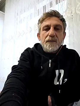 arelll34 online show from 04-10-26, 03:06