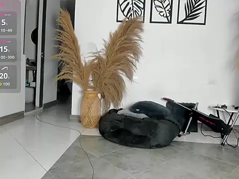 yerliss petitee online show from 03-13-26, 08:37