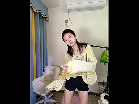 Snapshot of Y--F--LOVE chatting on 03-13-26, 03:51 Y--F--LOVE online show from 03-13-26, 03:51