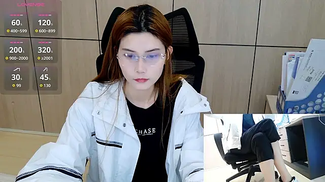 Snapshot of zhen-68 chatting on 04-23-26, 02:35 zhen-68 online show from 04-23-26, 02:35