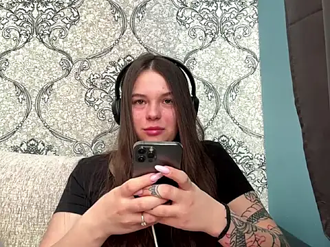 Snapshot of AkikoAnkrom chatting on 03-15-26, 01:06 AkikoAnkrom online show from 03-15-26, 01:06