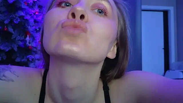 Snapshot of Cute_Auggie8 chatting on 05-20-26, 09:37 Cute Auggie8 online show from 05-20-26, 09:37