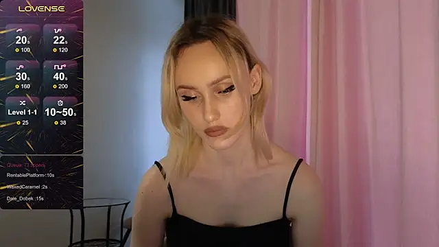 Snapshot of Bella_Villen chatting on 03-06-26, 02:35 Bella Villen online show from 03-06-26, 02:35