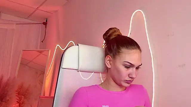 Sweet Emilya online show from 03-08-26, 11:58