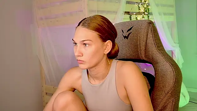 Sweet Emilya online show from 07-14-26, 08:30