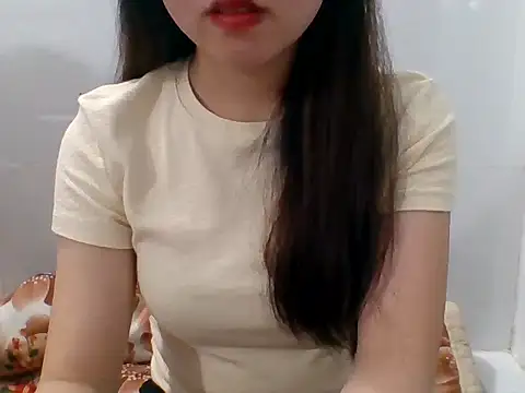 Snapshot of kiraa-007 chatting on 06-10-26, 01:43 kiraa-007 online show from 06-10-26, 01:43