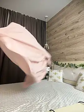 Snapshot of LunaVeyne chatting on 03-05-26, 01:07 LunaVeyne online show from 03-05-26, 01:07