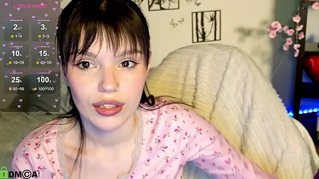 Snapshot of JanetCensley chatting on 05-15-26, 10:33 JanetCensley online show from 05-15-26, 10:33