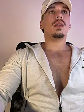 Snapshot of NIKLAS_BRAUNN01 chatting on 06-20-26, 02:03 NIKLAS BRAUNN01 online show from 06-20-26, 02:03