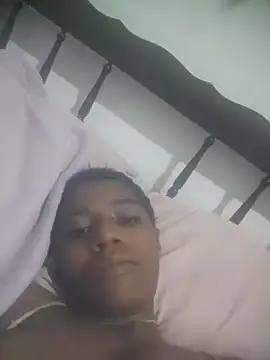 Snapshot of rakeliii chatting on 03-27-26, 06:30 rakeliii online show from 03-27-26, 06:30