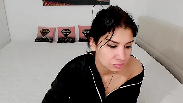 NickyHotXO online show from 04-08-26, 04:23