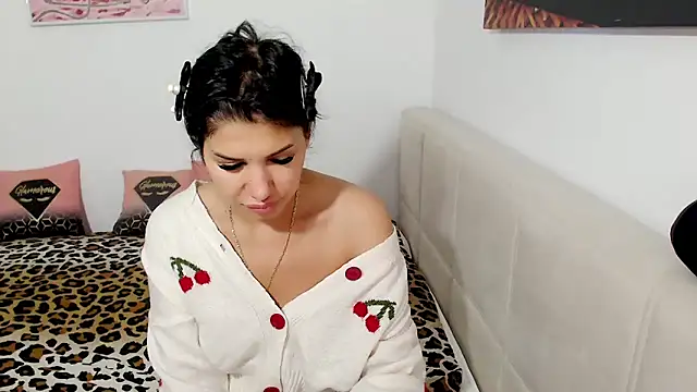 Snapshot of NickyHotXO chatting on 05-13-26, 04:32 NickyHotXO online show from 05-13-26, 04:32