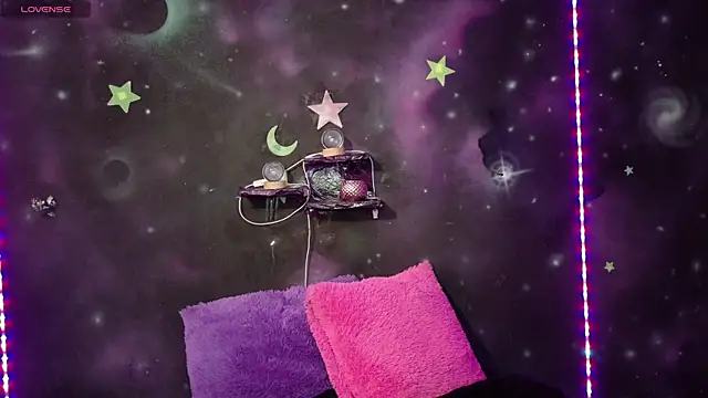 ValentinaRojass  online show from 04-25-26, 04:15