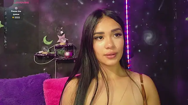 ValentinaRojass  online show from 05-14-26, 04:47