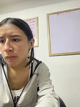 LilyRossi  online show from 07-09-26, 12:42