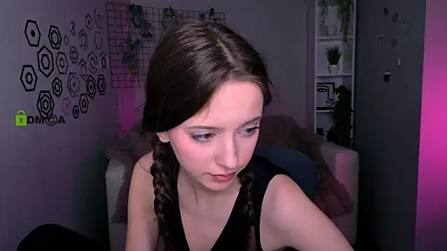 chloe ley online show from 04-10-26, 06:07