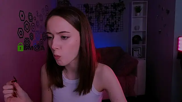 Snapshot of chloe_ley chatting on 05-11-26, 07:11 chloe ley online show from 05-11-26, 07:11