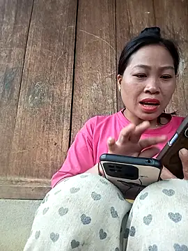 Snapshot of Mizu-hotshow chatting on 05-12-26, 02:41 Mizu-hotshow online show from 05-12-26, 02:41