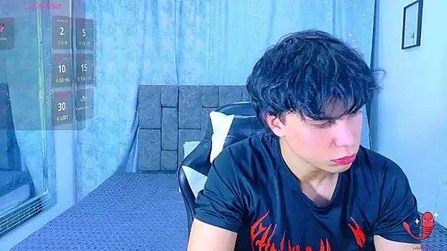 Dantekent online show from 04-25-26, 01:52