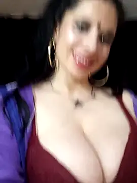 Snapshot of sirena_dorada29 chatting on 03-11-26, 03:34 sirena dorada29 online show from 03-11-26, 03:34