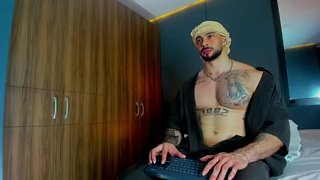 massimo visconti online show from 03-11-26, 02:39