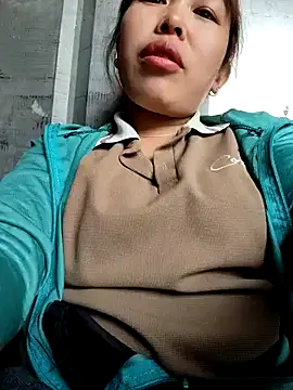 Snapshot of MiuNazz chatting on 03-06-26, 05:04 MiuNazz online show from 03-06-26, 05:04