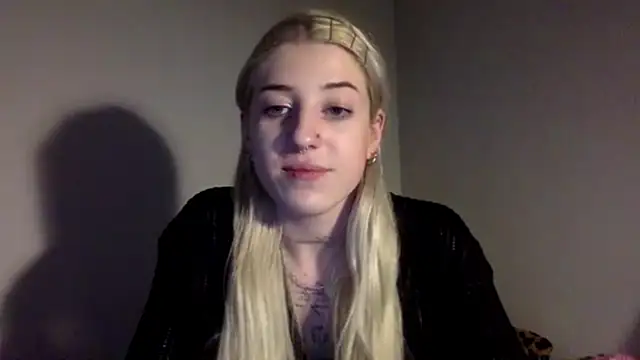 Snapshot of EmmyWet chatting on 02-26-26, 10:20 EmmyWet online show from 02-26-26, 10:20