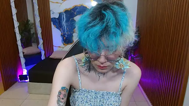 Lyra tay online show from 04-21-26, 07:06