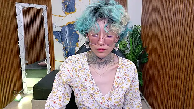 Lyra tay online show from 05-27-26, 08:06