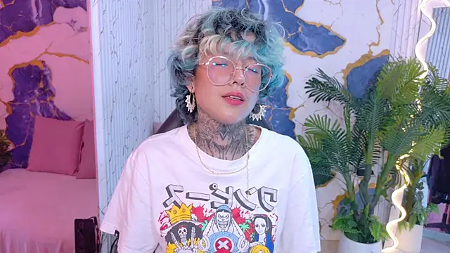 Lyra tay online show from 06-11-26, 12:32