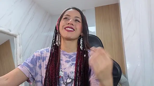 Lola roses tf online show from 04-17-26, 01:25