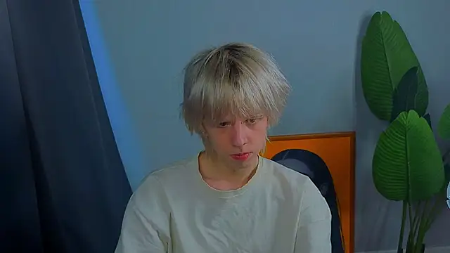 Snapshot of Mark_Shoyer2 chatting on 03-06-26, 01:40 Mark Shoyer2 online show from 03-06-26, 01:40