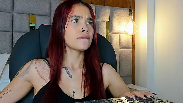 Snapshot of camilaa_smith_ chatting on 02-27-26, 08:53 camilaa smith online show from 02-27-26, 08:53