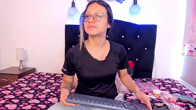 katyy b online show from 03-04-26, 01:06