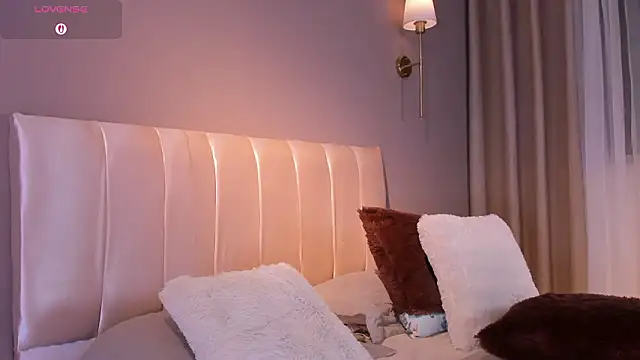 Agata Laurent  online show from 03-12-26, 03:34