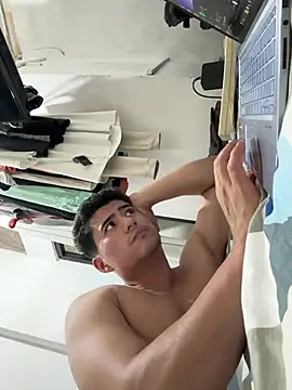 Snapshot of David-latinlover chatting on 03-04-26, 06:14 David-latinlover online show from 03-04-26, 06:14