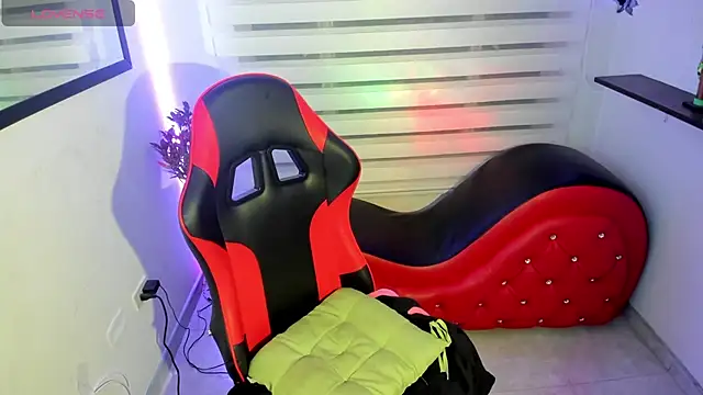 Agatha Marin online show from 04-26-26, 03:59