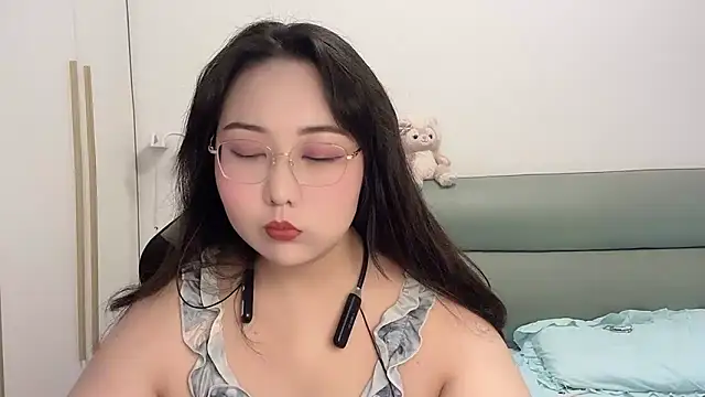 Snapshot of Susu-36E chatting on 05-02-26, 11:59 Susu-36E online show from 05-02-26, 11:59