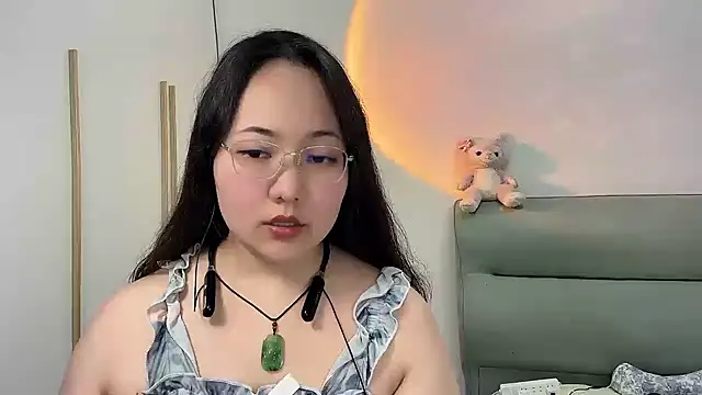 Snapshot of Susu-36E chatting on 06-11-26, 02:15 Susu-36E online show from 06-11-26, 02:15