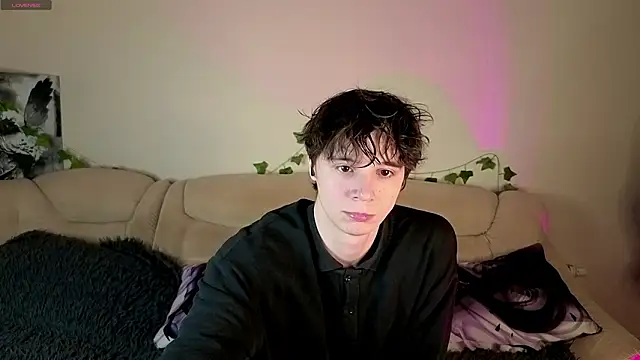 Snapshot of AnthonyCuutie chatting on 03-15-26, 04:57 AnthonyCuutie online show from 03-15-26, 04:57