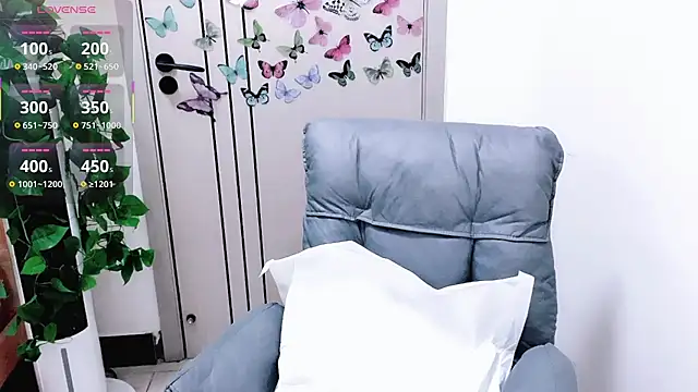 Snapshot of Snow-11 chatting on 03-07-26, 01:46 Snow-11 online show from 03-07-26, 01:46