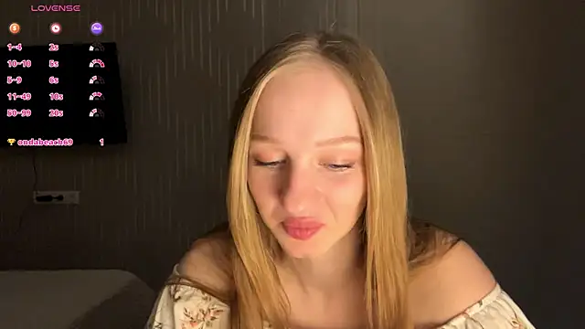 Anika Socutehe online show from 04-25-26, 08:39