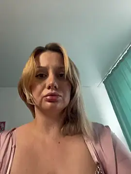 Snapshot of Avery_Wilson chatting on 06-09-26, 03:18 Avery Wilson online show from 06-09-26, 03:18