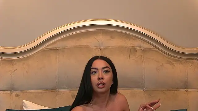 Snapshot of Kim_Skyleer chatting on 03-11-26, 05:57 Kim Skyleer online show from 03-11-26, 05:57