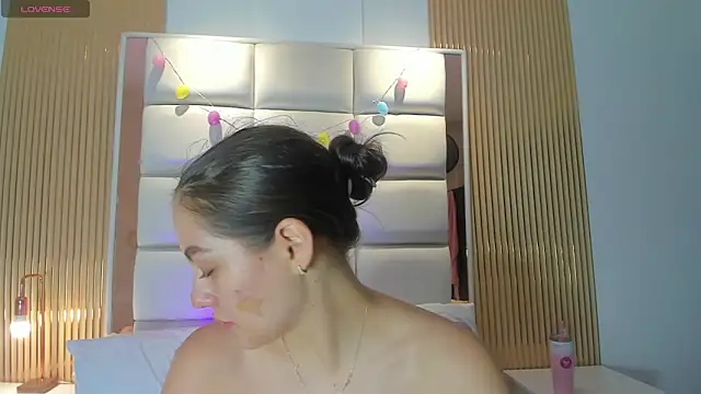 Megaan Rousee online show from 04-13-26, 11:37